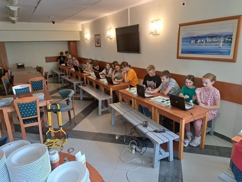 26 2zajecia z konstruowania i programowania robotow.